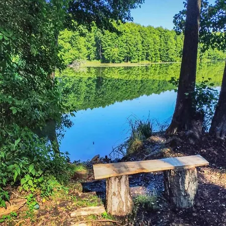 Comfort Meets Coastal Charm 度假居 *