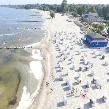 度假居 Comfort Meets Coastal Charm